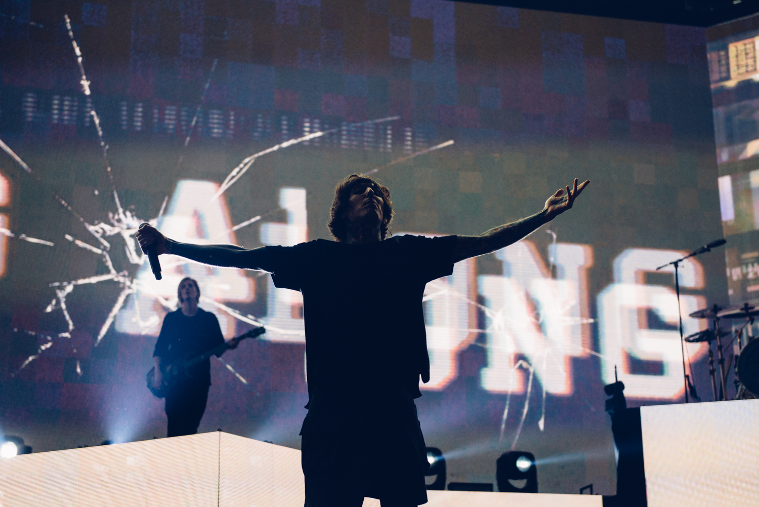 bring-me-the-horizon-the-o2-2016-12