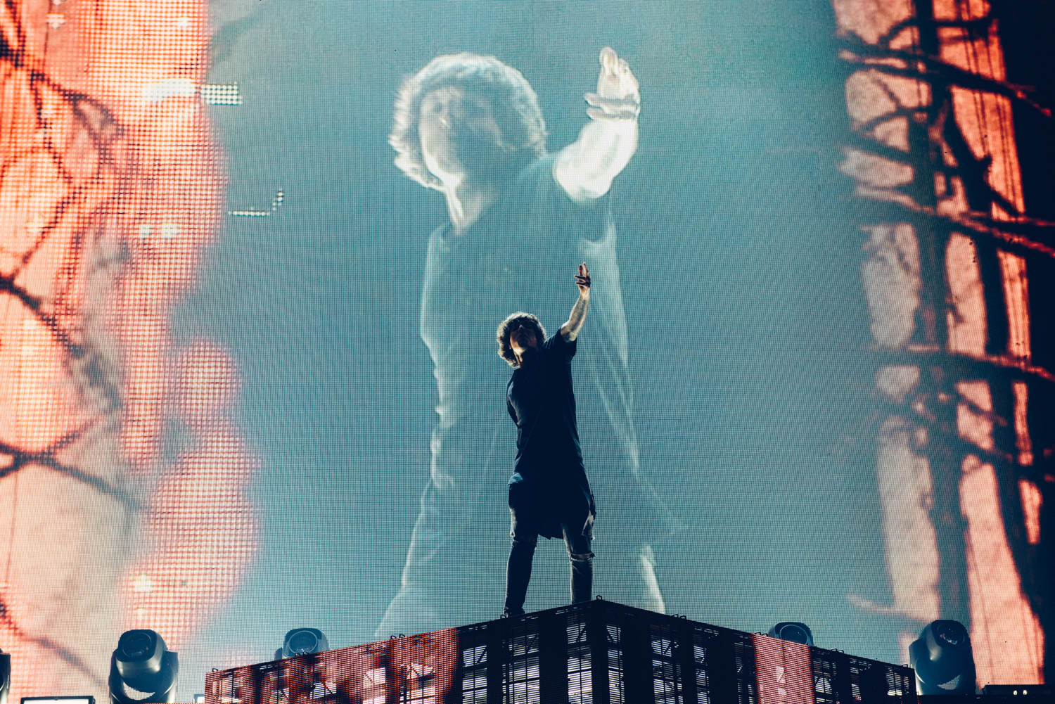 bring-me-the-horizon-the-o2-2016-35