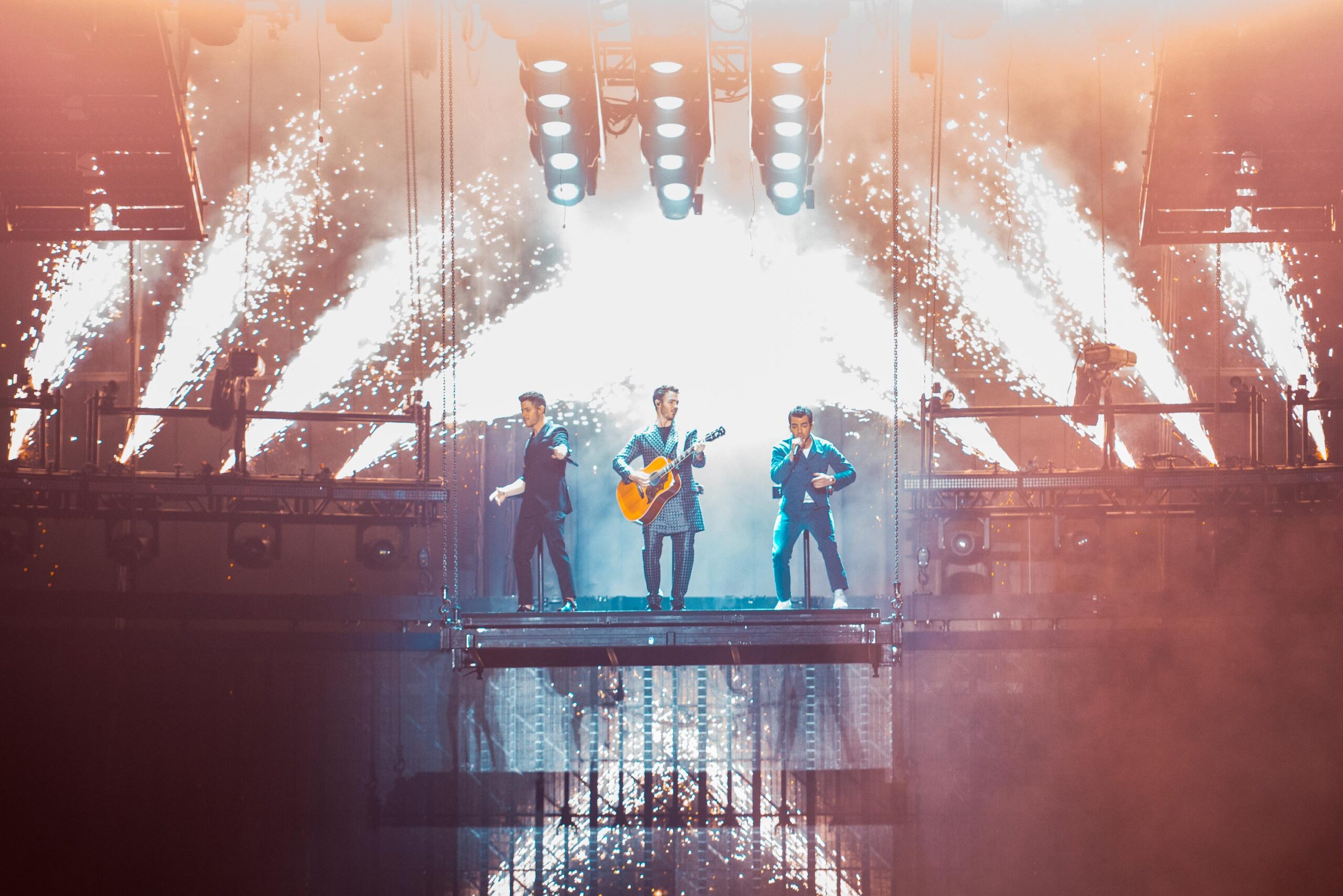 Jonas Brothers - SSE Arena Wembley London - GIG GOER 2020