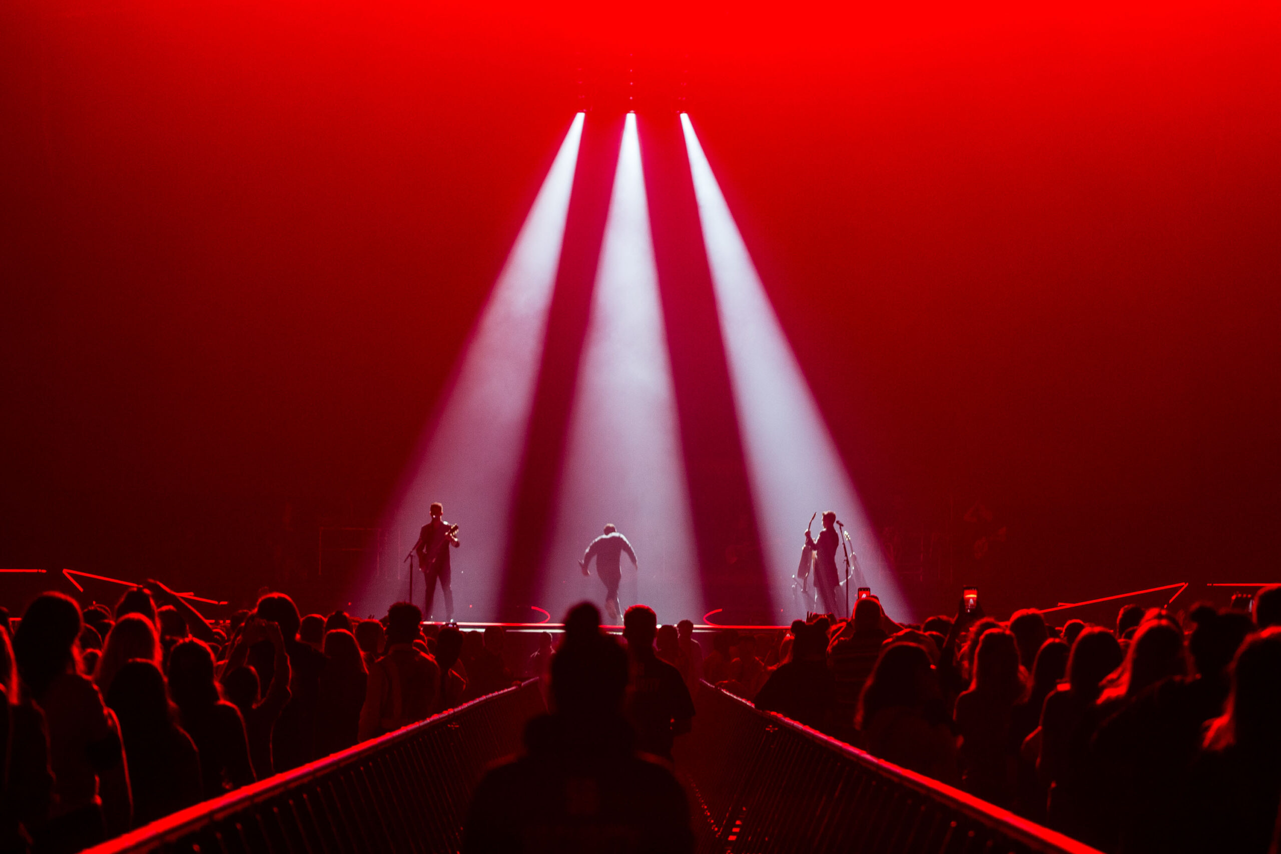 Jonas Brothers - SSE Arena Wembley London - GIG GOER 2020