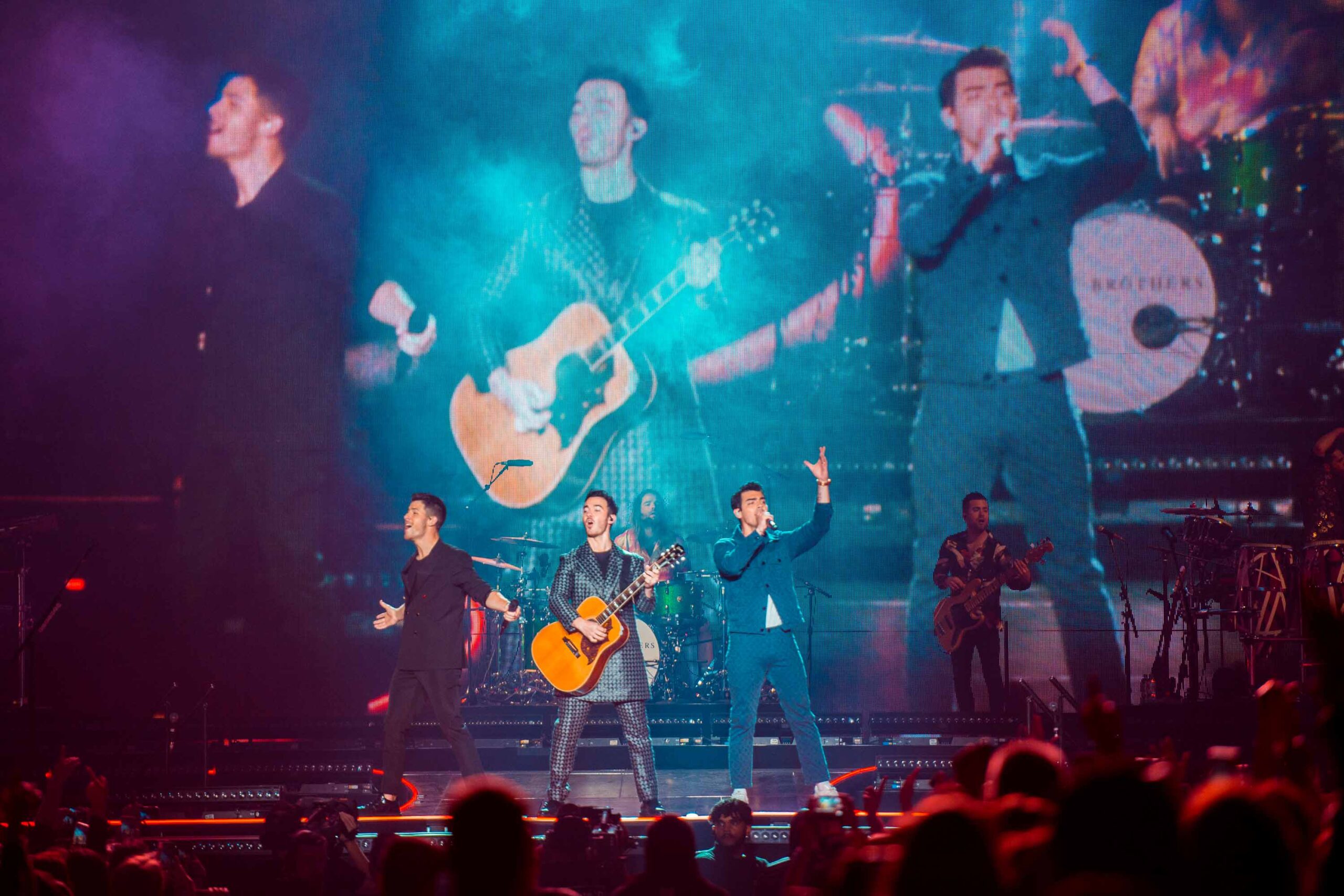 Jonas Brothers - SSE Arena Wembley London - GIG GOER 2020