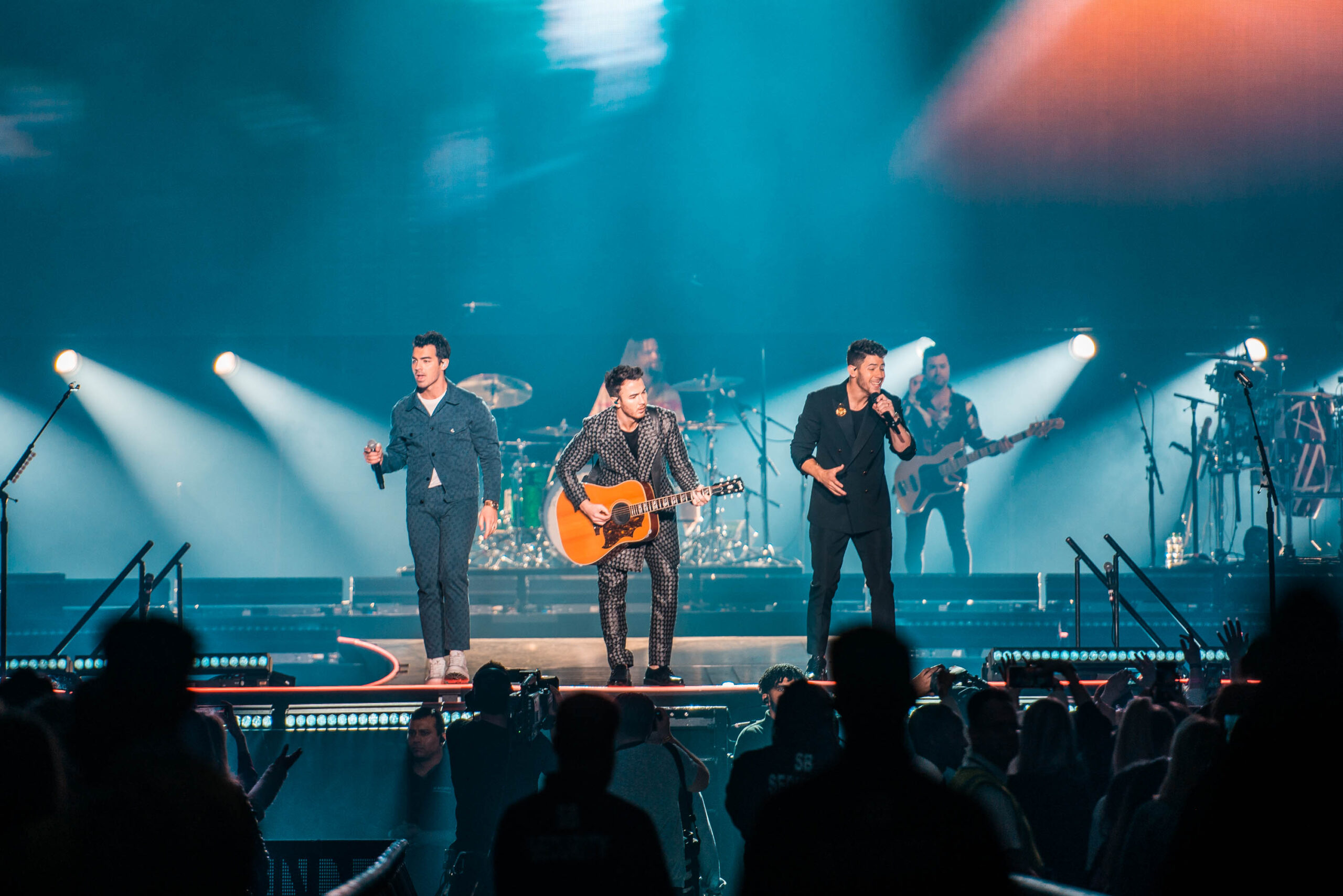 Jonas Brothers - SSE Arena Wembley London - GIG GOER 2020