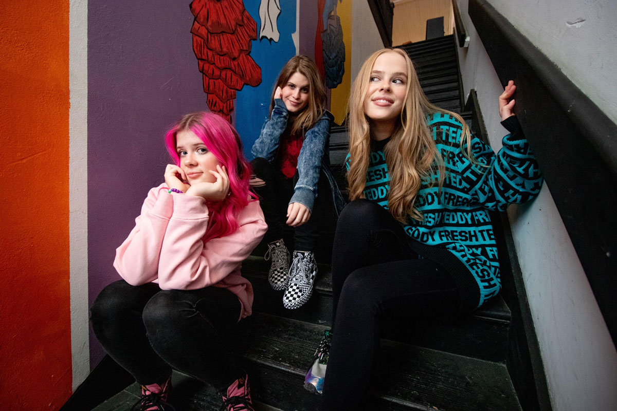 Not Ur Girlfrenz 2020