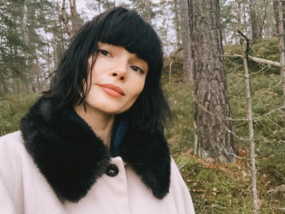 Backstage With...Winona Oak GIG GOER